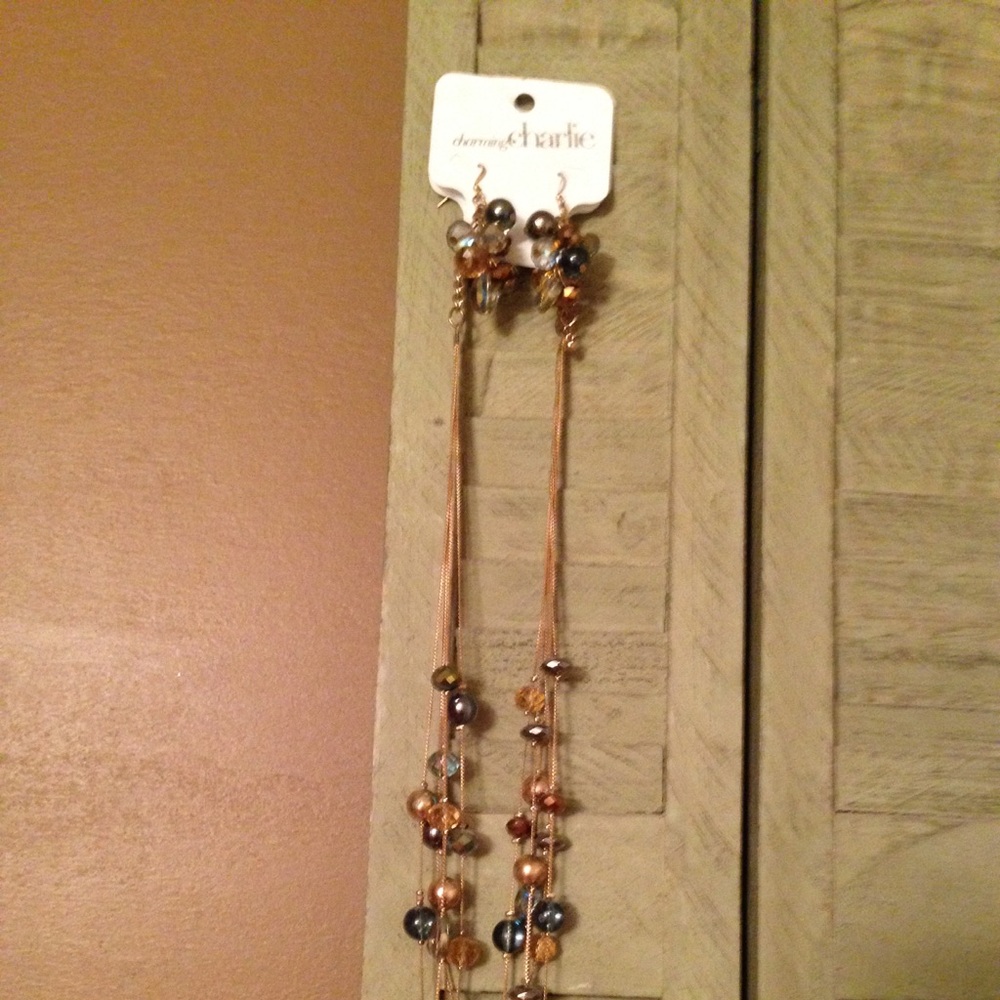 Earrings and necklace set
